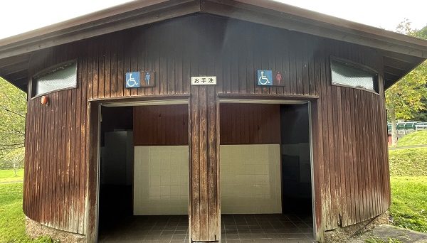 小柳沢砂防公園キャンプ場　虹色パーク