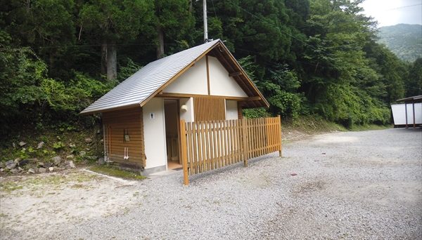 森林キャンプ場