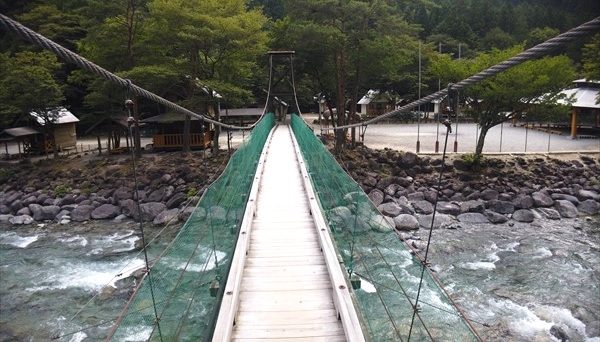 森林キャンプ場