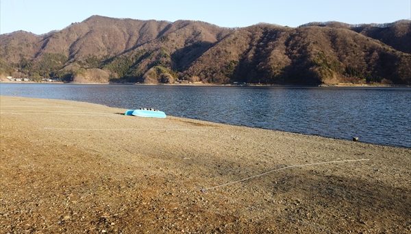 西湖 自由キャンプ場