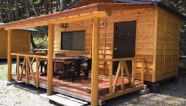 ナラ入沢渓流釣りキャンプ場