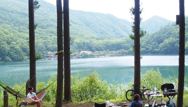 四尾連湖 水明荘キャンプ場