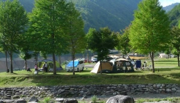 桂湖オートキャンプ場