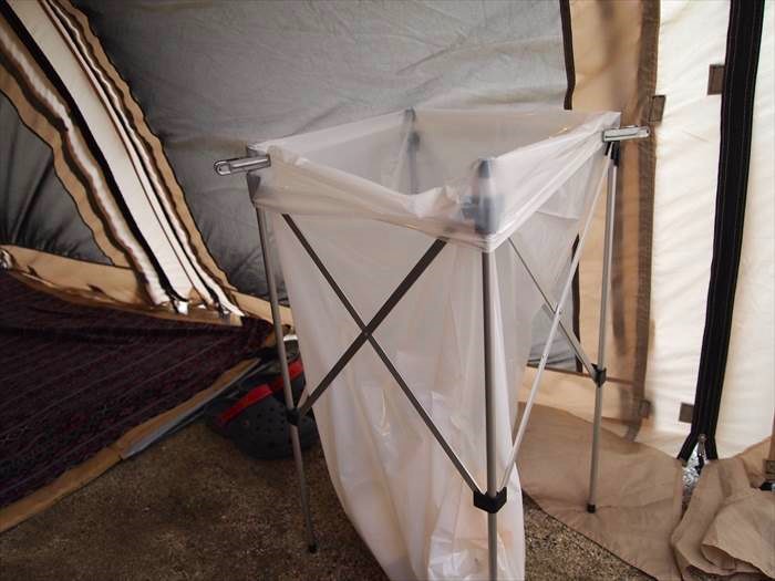 無名ブランド｜ごみフレーム