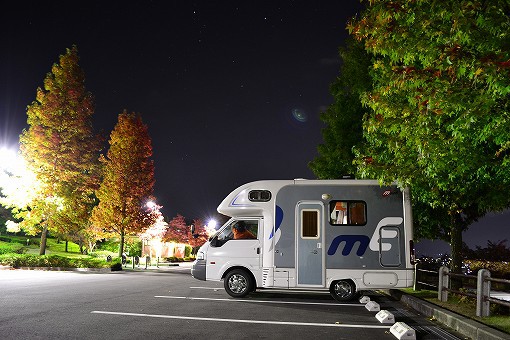 キャンピングカー