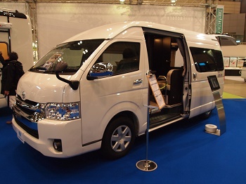 キャンピングカー